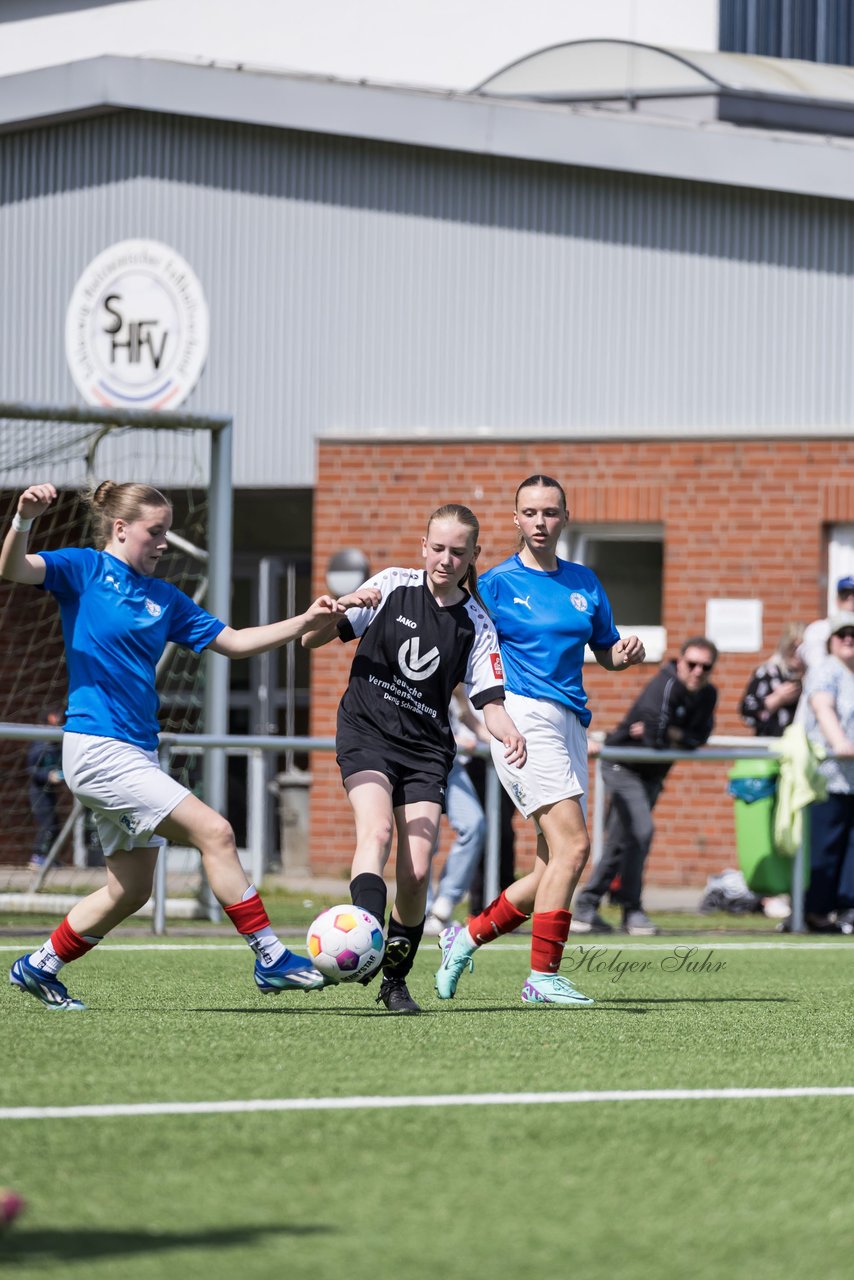 Bild 144 - wBJ SH-Pokalfinale  Holstein-Kiel - SV Viktoria : Ergebnis: 1:0